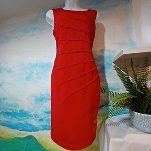 Calvin Klein classic pattern knee length dress, great condition size 2